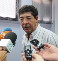 Valderas (IU): "Hace tiempo que no sé quién es Rosa Aguilar, yo la conocí cuando era de izquierdas"