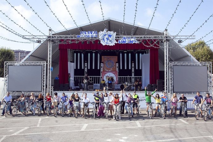 Participantes En La I Marcha Medioambiental