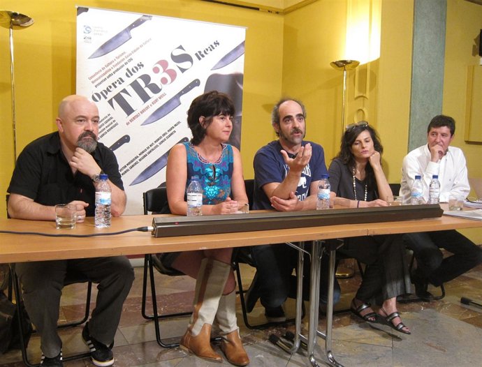 Presentación De 'La Ópera De Los Tres Centravos' En Pamplona.