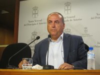 El PP exige la dimisión del consejero de Sanidad tras haber sido desautorizado por el partido