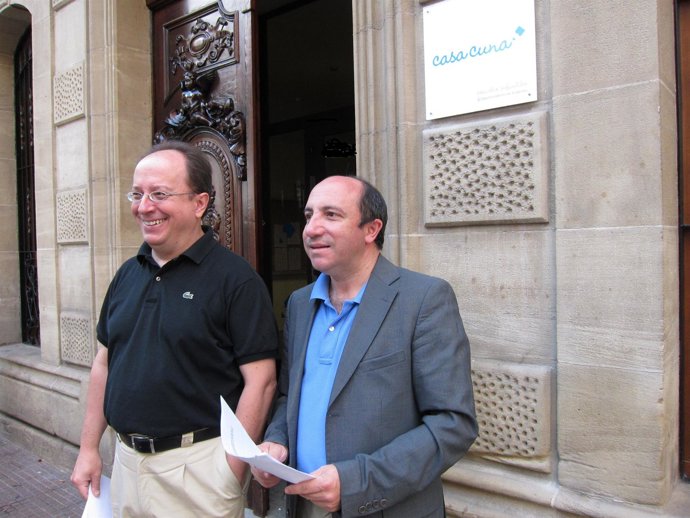 Urquía Y Navajas, Ante La Casa Cuna