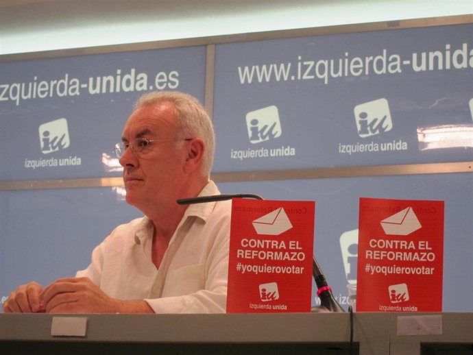 El Coordinador General De IU, Cayo Lara, En Rueda De Prensa