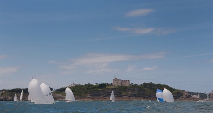 Vela En La Bahía De Santander 