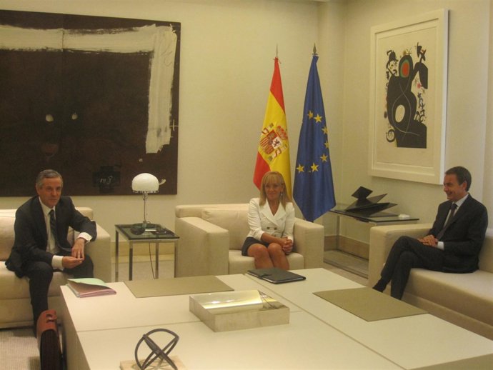 Zapatero Recibe A Emilio Gutiérrez E Isabel Carrasco
