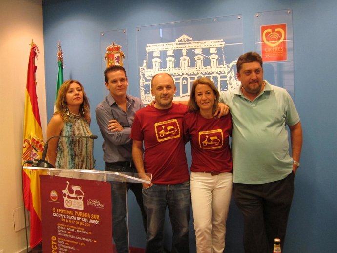 Elena Nevado Y Juan Pedro González, Entre Otros