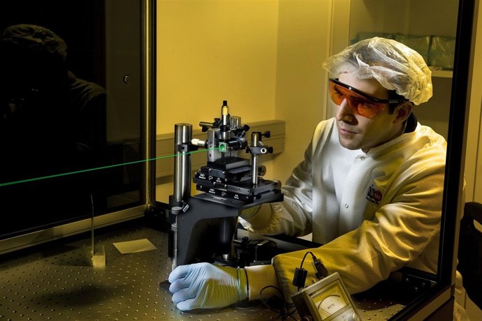 Imagen De Un Investigador De Fidena.