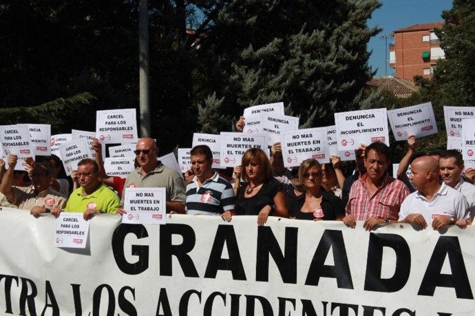 Protesta Por El Último Accidente Mortal En El Tajo