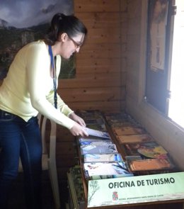 Oficina De Turismo De Cayón. 