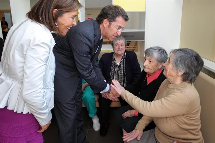 El Presidente De La Xunta, Alberto Núñez Feijóo, Visita Una Residencia 