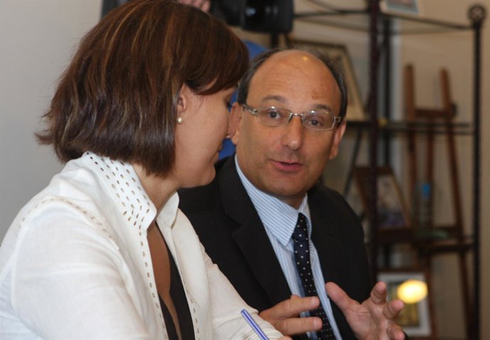 El Ministro Principal De Gibraltar, Peter Caruana, Visita La Línea (Cádiz)