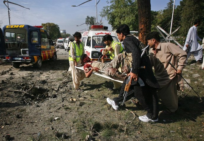 Atentado Suicida En Pakistán