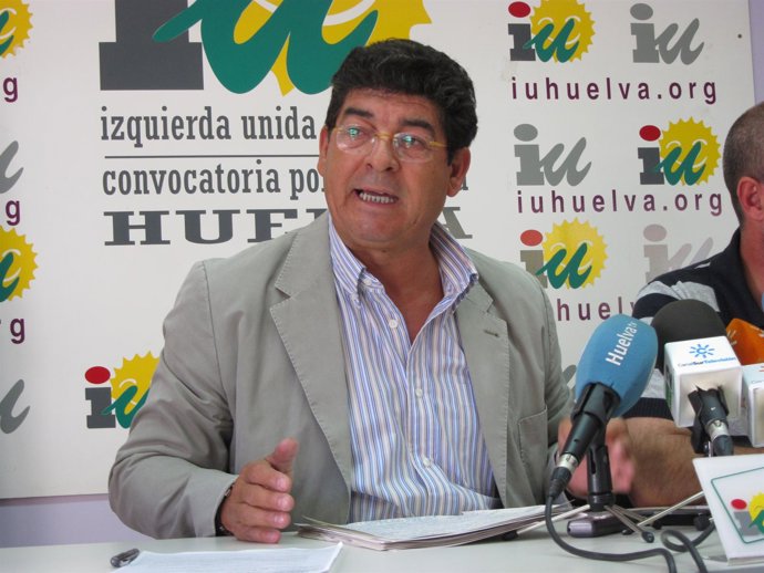 El Coordinador General De IULV-CA, Diego Valderas, En Rueda De Prensa.
