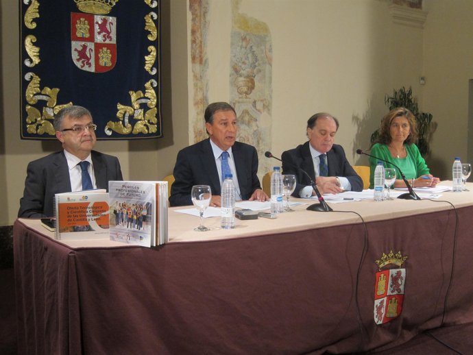 Casado, Mateos,Villanueva Y Hernández Tras El Consejo Director De La Estrategia