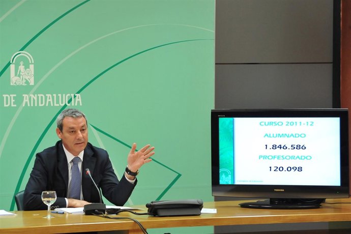 El Consejero De Educación Presenta El Nuevo Curso Escolar 2011-2012