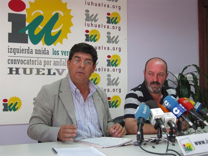 El Coordinador General De IULV-CA, Diego Valderas, Junto A Pedro Jiménez.