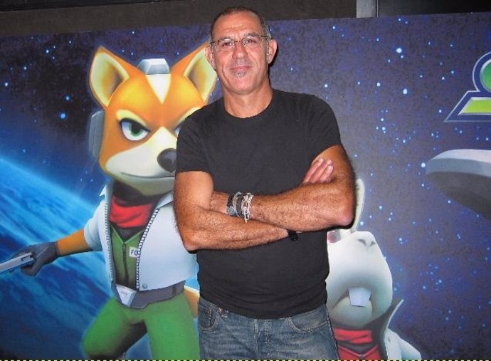 Alfonso Vallés En La Presentación De 'Star Fox 64 3D' Por Antonio R. García