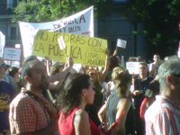 Los sindicatos dan una cifra "provisional" de 6.000 asistentes a la concentración de profesores frente a Educación