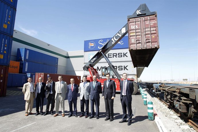 Firma Del Convenio Entre BSH Y Adif, En Las Oficinas De BSH En PLC