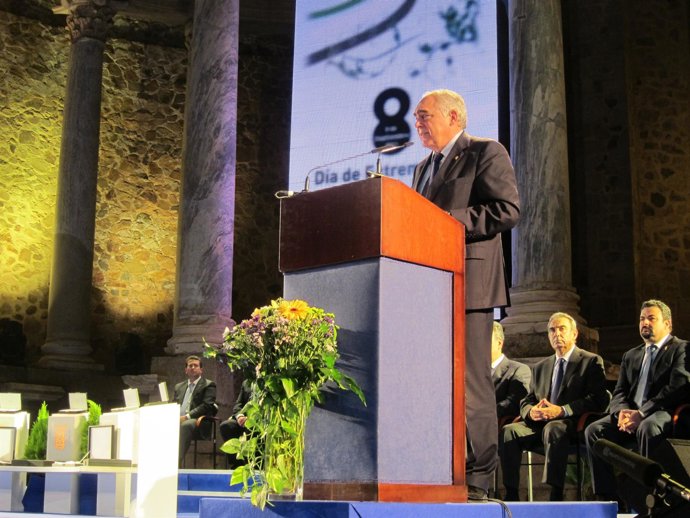 Pedro Acedo En El Acto Del Día De Extremadura