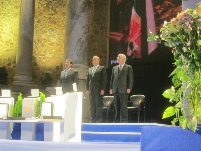 Monago, Manzano Y Márquez De Prado