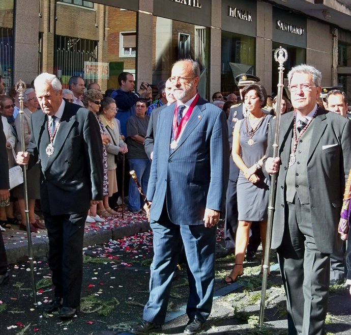 El Alcalde De Valladolid En La Procesión De La Virgen De San Lorenzo