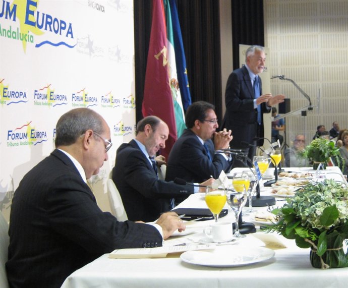 Griñán, De Pie, Este Jueves En Sevilla