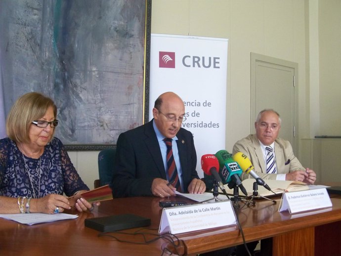 Rueda De Prensa Del Presidente Y Los Vicepresidentes De La CRUE