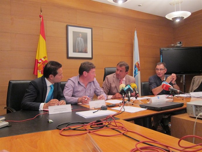 Javier Guerra Y Representantes Del Sector Naval