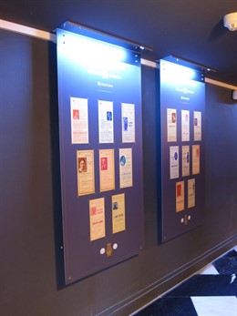 Paneles De La Exposición Del Teatro Principal