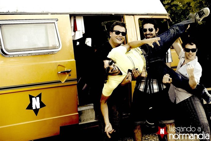 La Banda De Pop Rock Llegando A Normandía