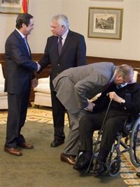 Bono muestra su cariño a Fraga en una carta de despedida