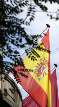 La prima de riesgo española escala hasta los 354 puntos 