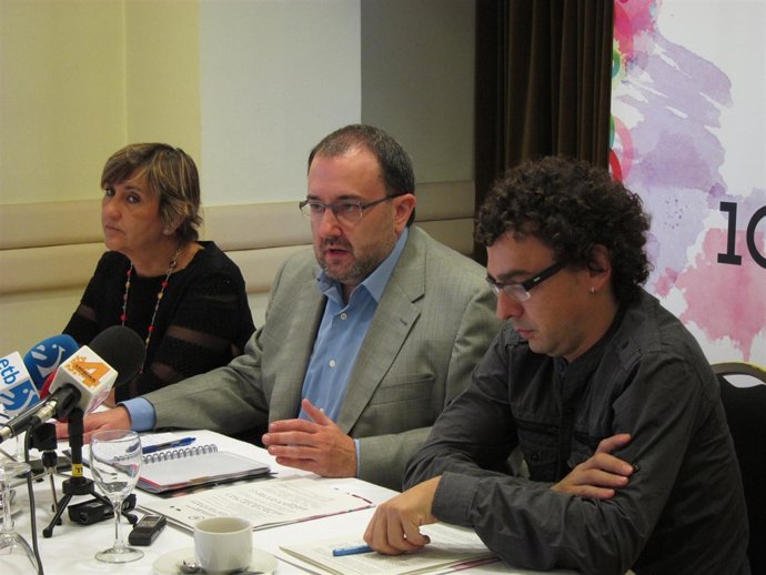 Marisa De Simón, José Miguel Nuin Y Txema Mauleón.
