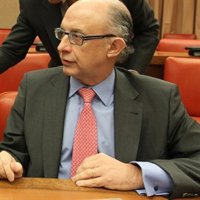 Montoro dice que la reforma constitucional "estabiliza" la economía española y "garantiza el bienestar"