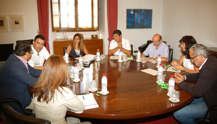 Reunión Mantenida Hoy Entre Los Grupos