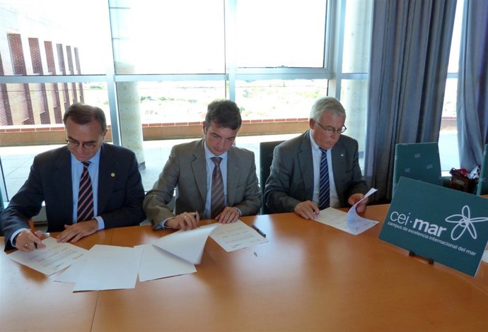 Imagen De La Firma Del Acuerdo