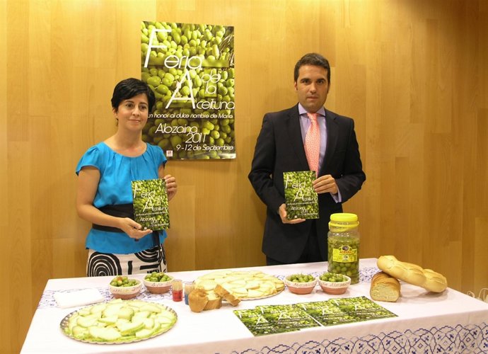 Presentación De La Feria De La Aceituna De Alozaina   