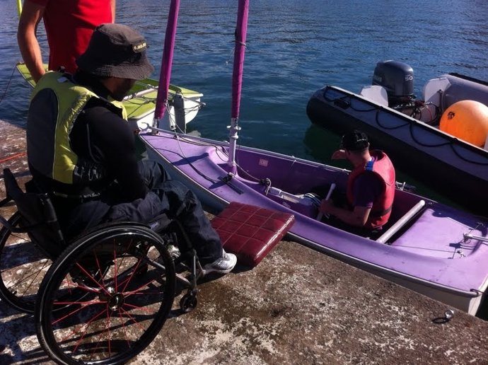 El Regatista Nacho Robles Embarcando