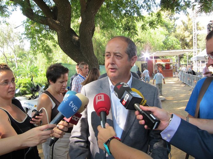 Puig En El Esayo De La Diada De Catalunuya