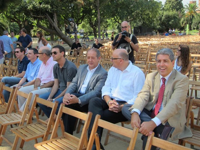 Homs, Coromines Y Puig En El Ensayo De La Diada De Catalunya