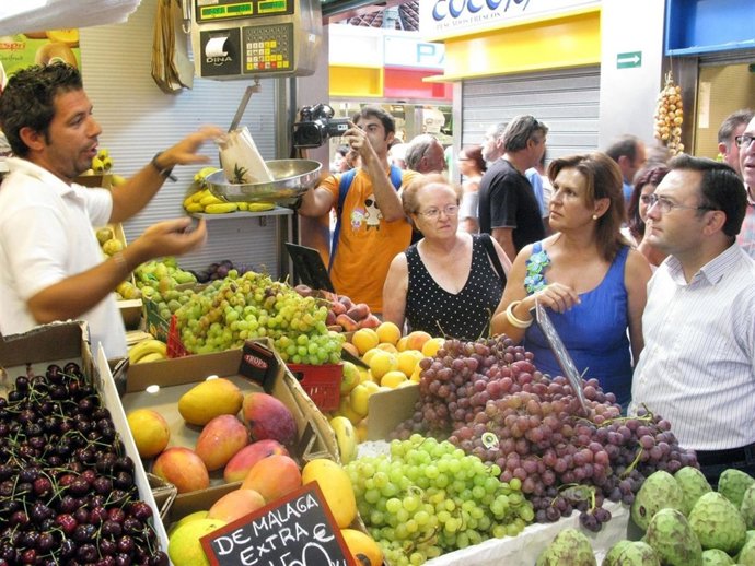 Rosa Torres Y Miguel Ángel Heredia En El Mercado De Atarazanas