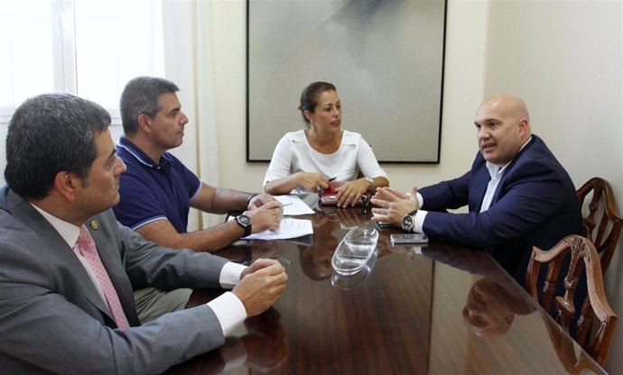 Reunión Sobre Turismo De Lanzarote