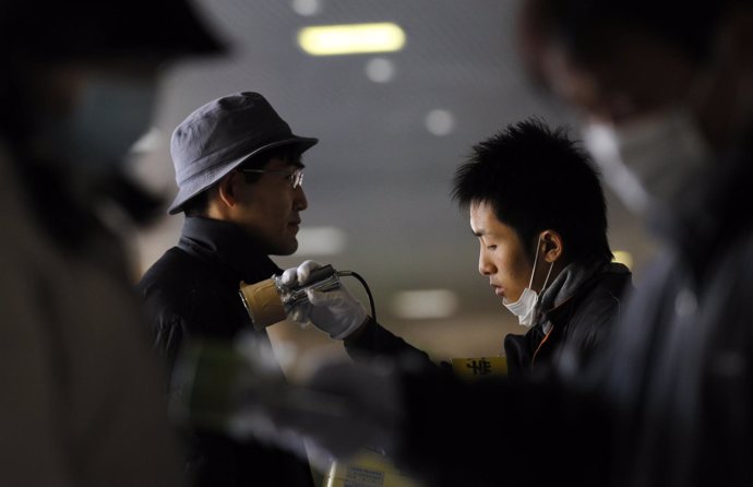 Miden la radiación en Fukushima tras el terremoto en Japón