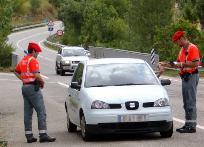 La Policía Foral Llevará A Cabo Una Campaña Para Controlar El Uso Del Cinturón.