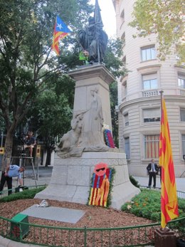 Monumento A Rafael Casanova