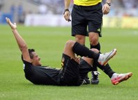 Fútbol.- Las pruebas médicas confirman que Alexis Sánchez estará dos meses de baja