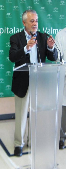 El Presidente De La Junta, José Antonio Griñán, Atiende A Los Medios Hoy