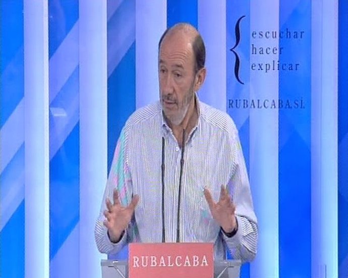 Rubalcaba pide un esfuerzo al sistema financiero