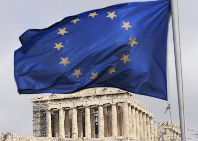 Recurso del Partenón de Atenas con la bandera de la UE