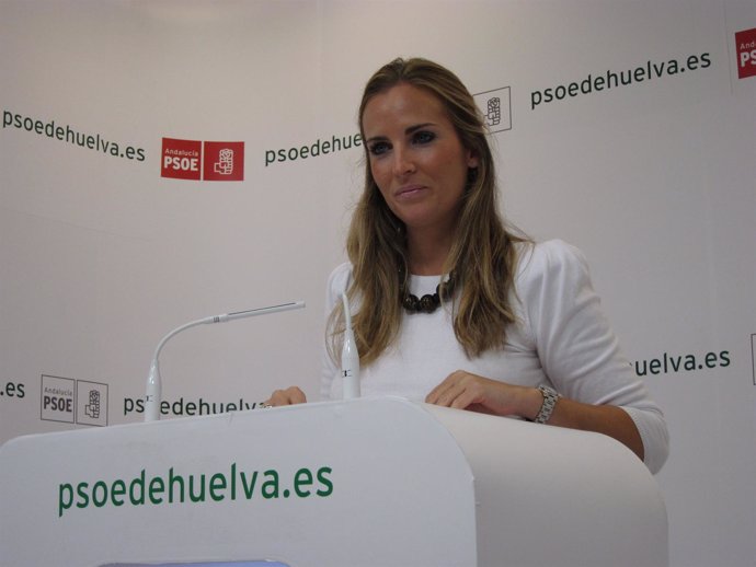 La Portavoz Del PSOE De Huelva, Elena Ruiz, En Rueda De Prensa.